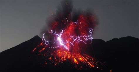 orage volcanique